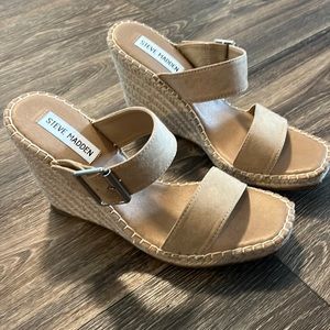 New without tags espadrille wedges